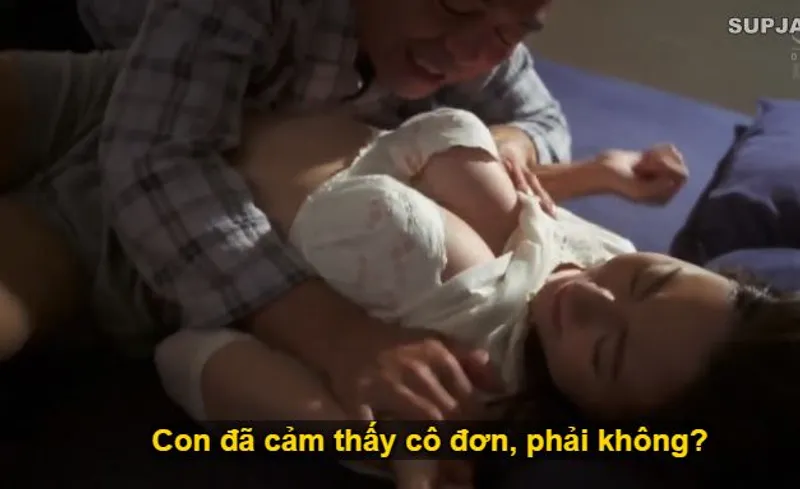 Thấy con trai mãi mê công việc để người yêu của con trai cô đơn, bố ông xã làm liều đè nện con dâu